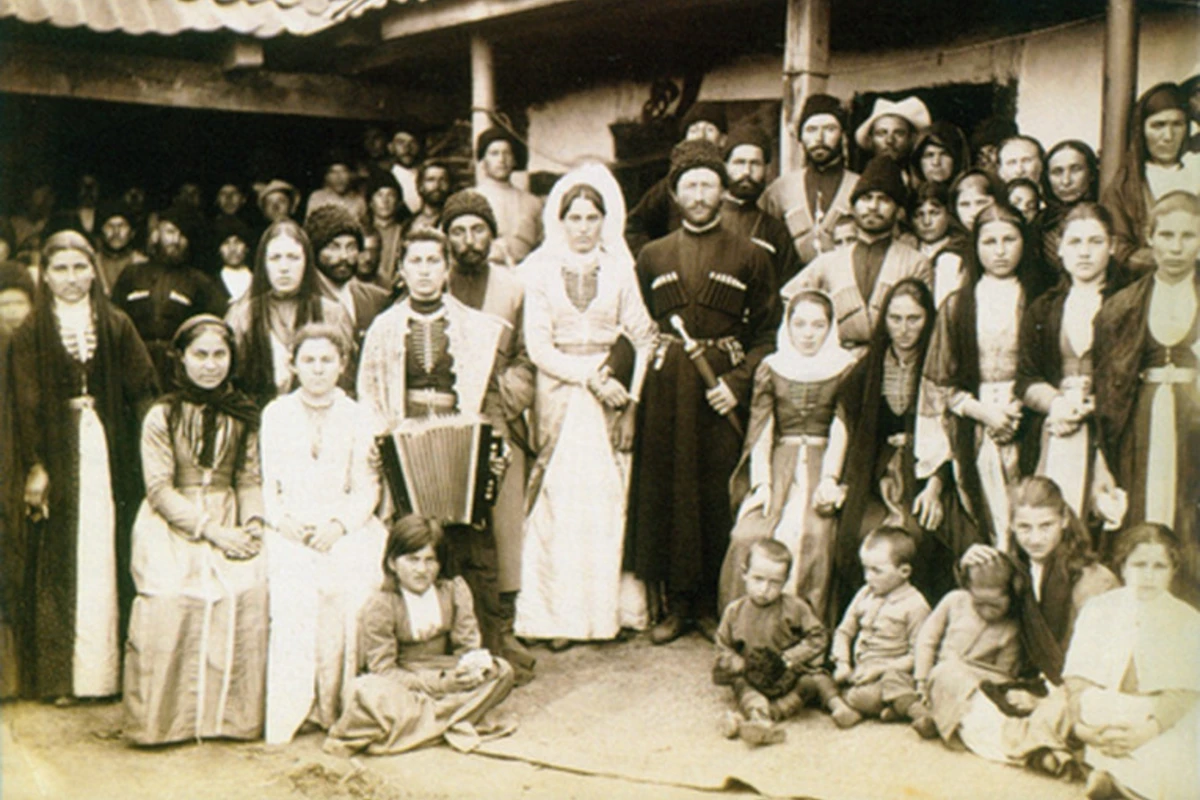 Kazaklarda zifaf gecəsi - Qəribə adətlər - FOTO Kazaklarda zifaf gecəsi - Qəribə adətlər - FOTO