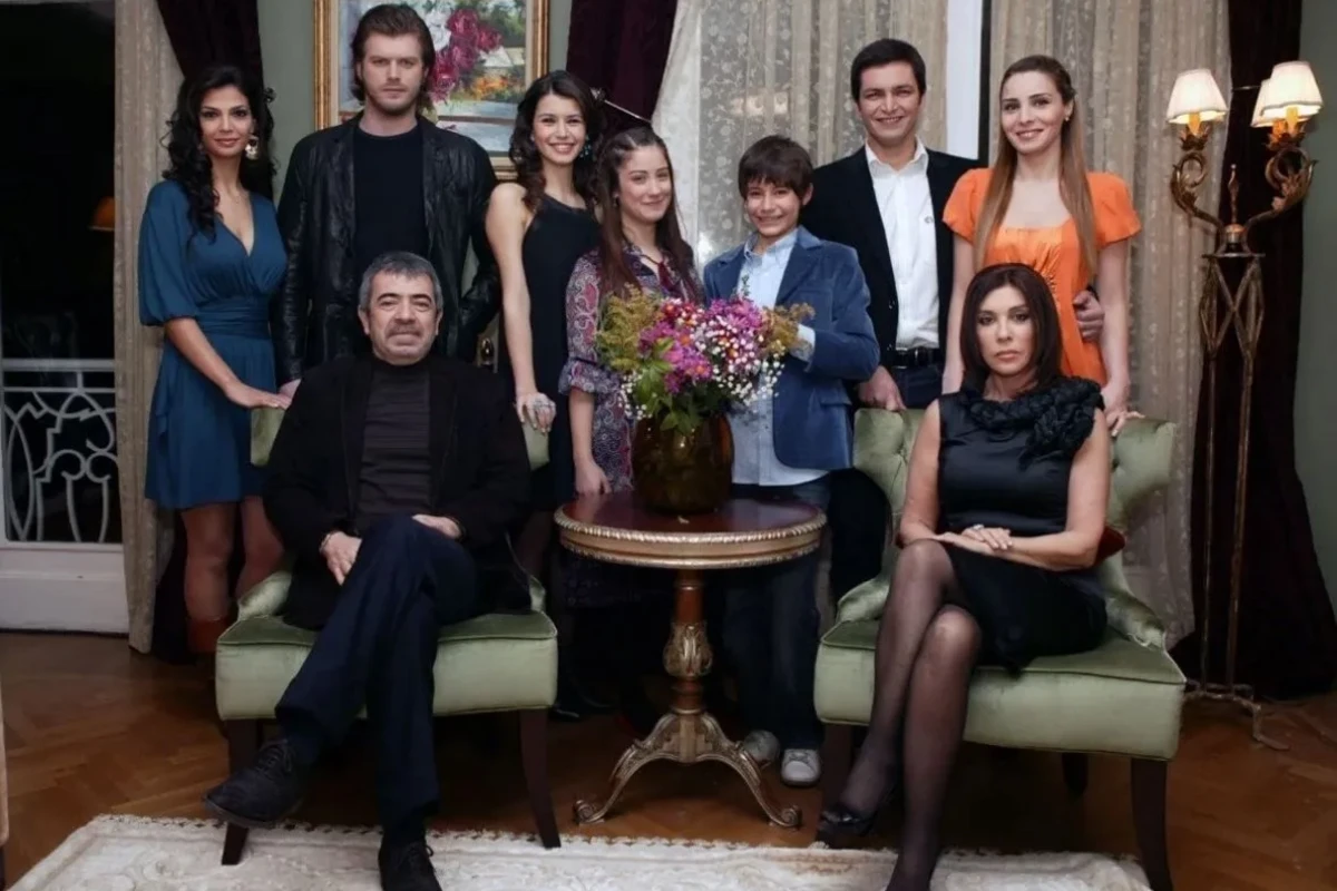 Aşkı Memnunun aktrisası süni tənəffüs aparatına qoşuldu - FOTO Aşkı Memnunun aktrisası süni tənəffüs aparatına qoşuldu - FOTO