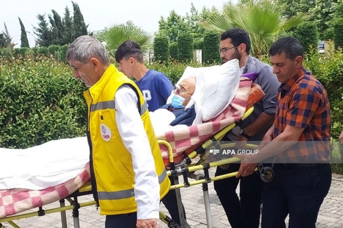 Sabiq direktoru məhkəməyə xərəkdə gətirdilər