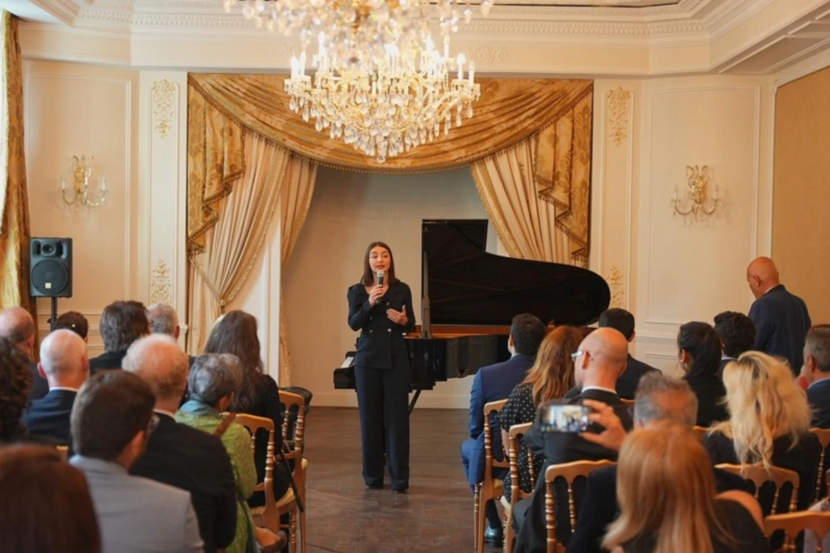 Parisdə Azərbaycanın müstəqilliyinin 106 illiyinə həsr olunmuş konsert keçirilib - FOTO