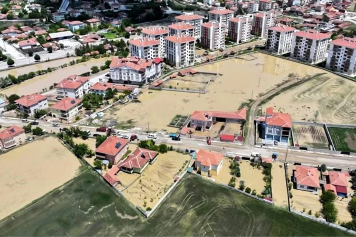 Türkiyənin bu ərazisində evlər və əkin sahələri su altında qaldı - FOTO/VİDEO
