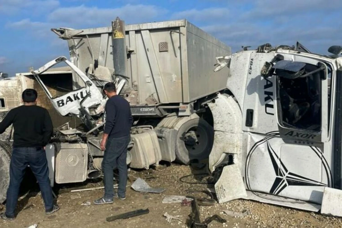 Cəlilabadda yük maşını aşıb, xəsarət alan var