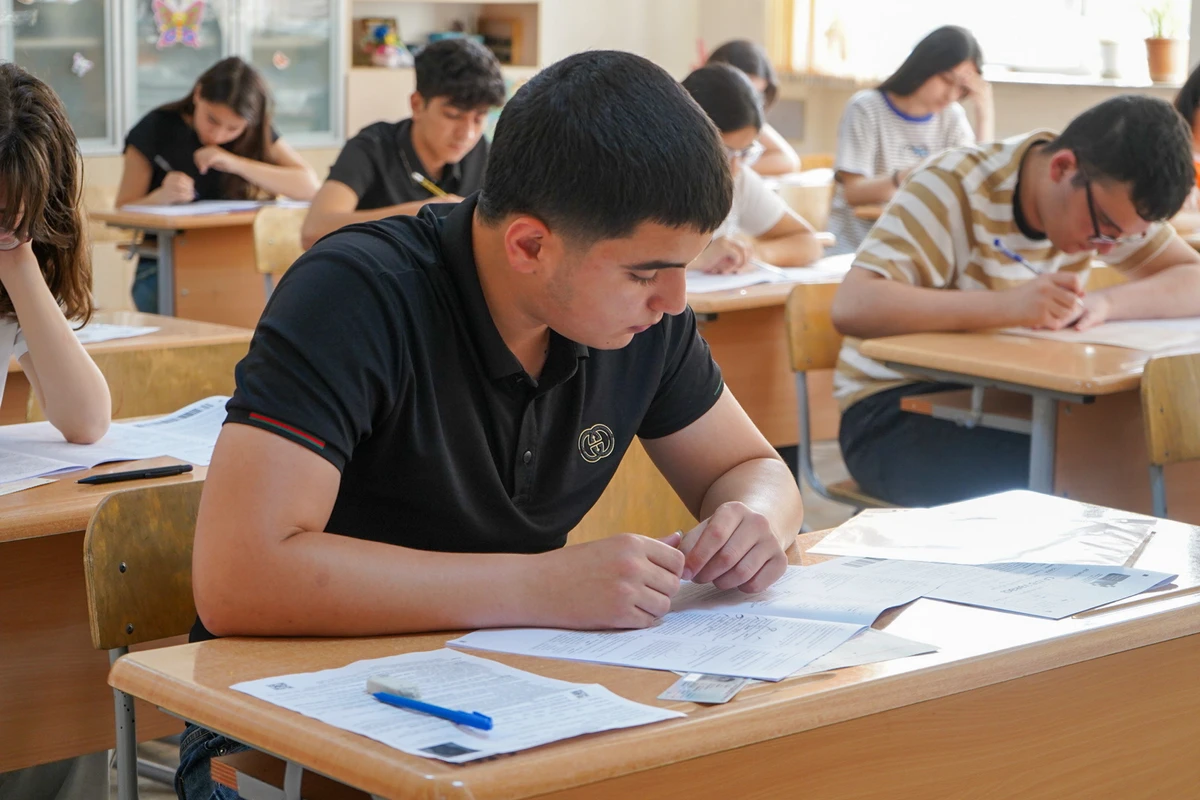 Bu gün 36 minə yaxın abituriyent I və IV ixtisas qrupları üzrə qəbul imtahanı verəcək Bu gün 36 minə yaxın abituriyent I və IV ixtisas qrupları üzrə qəbul imtahanı verəcək