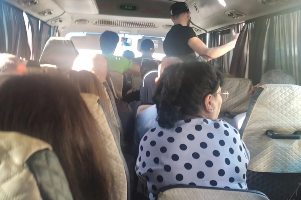 Bakıda avtobus sürücüsündən təhlükəli əməl - Nə baş verir? - VİDEO