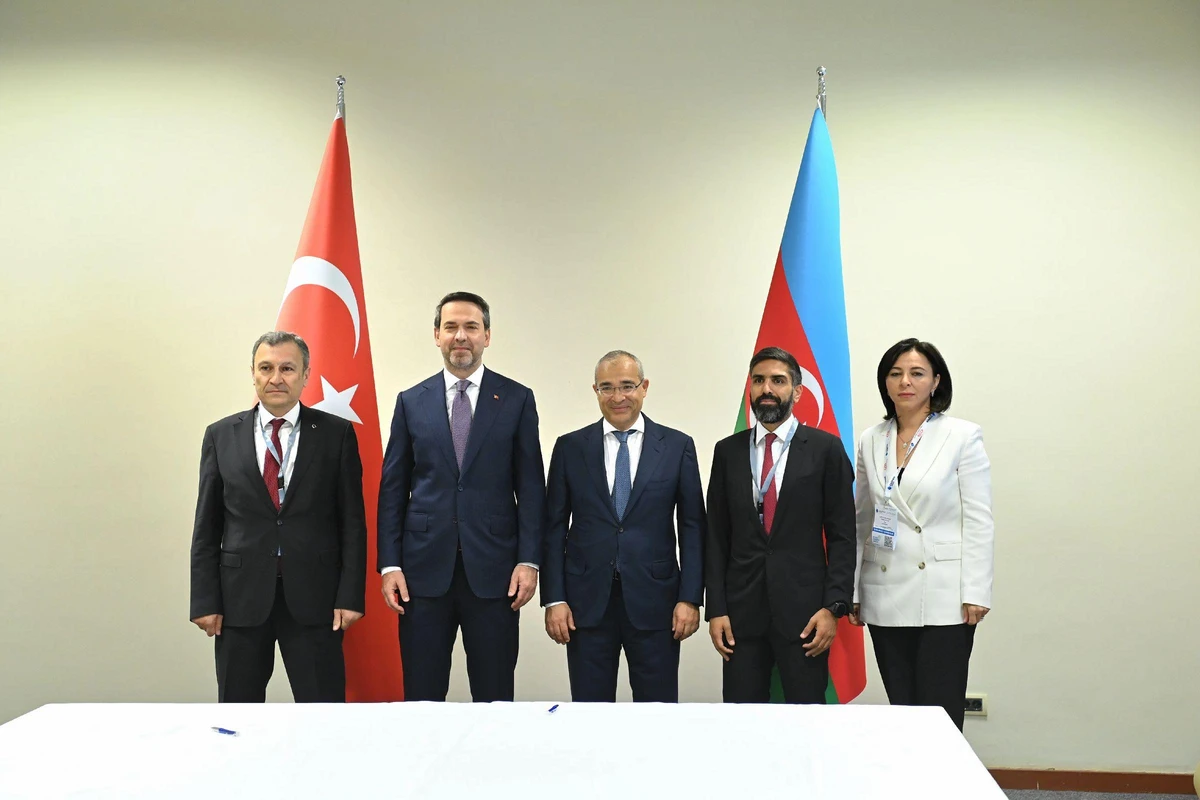 Türkmən qazının Azərbaycan və üçüncü ölkələr vasitəsilə Türkiyəyə nəqli ilə bağlı müqavilə imzalanıb - FOTO