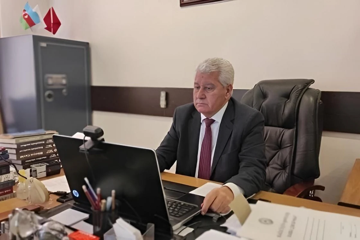 Azərbaycanda institut direktoru istefa verdi