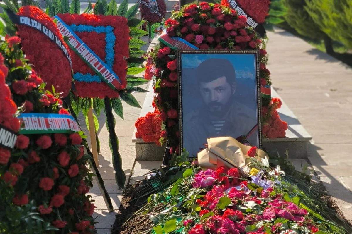 32 ildən sonra nəşi tapılan şəhid dəfn olunub - FOTO