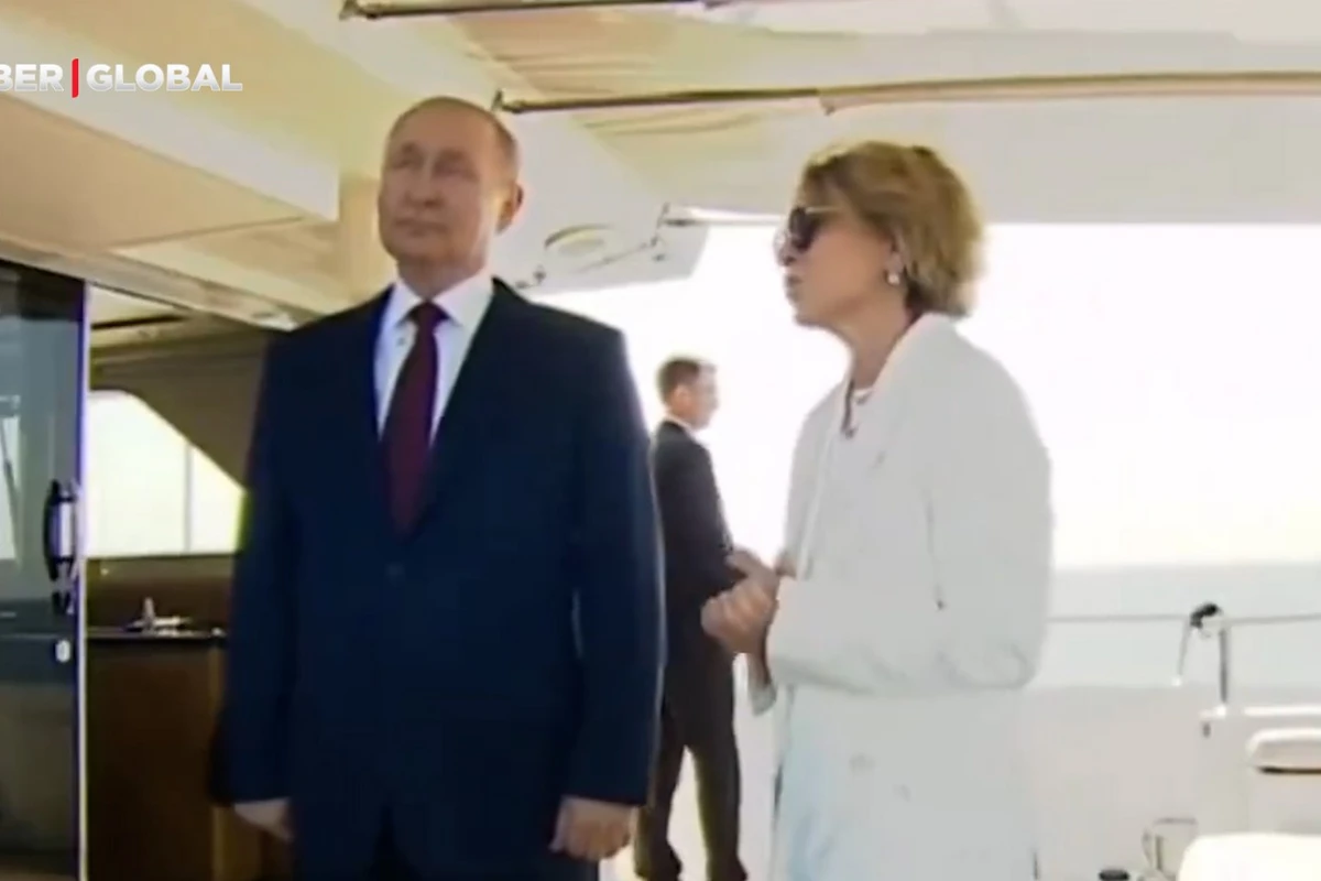 Putin aparıcıya belə müdaxilə etdi - VİDEO