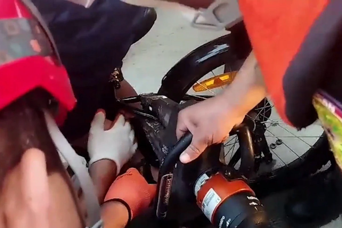 В столице сотрудники МЧС оказали помощь ребенку - ВИДЕО