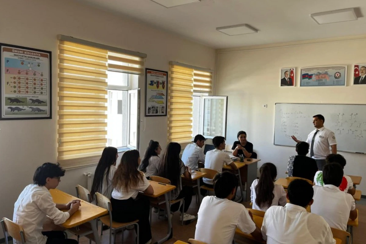 Məktəblərdə Son zənglə bağlı monitorinqlərə başlanılıb - FOTO