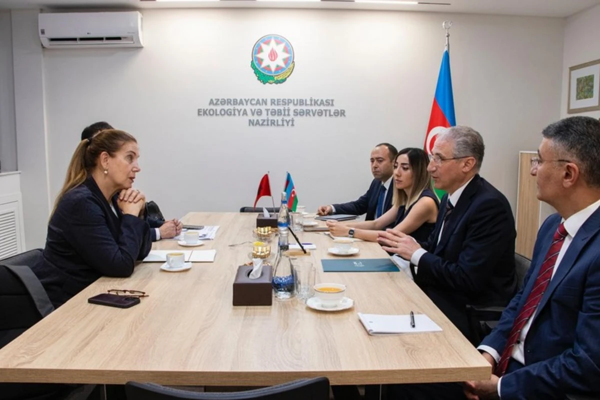 Muxtar Babayev albaniyalı nazirlə iqlim dəyişmələri sahəsində gələcək əməkdaşlıq müzakirə edilib