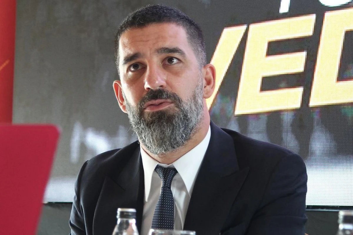Arda Turan klubuna ilk transferi Qalatasaraydan edir - FOTO