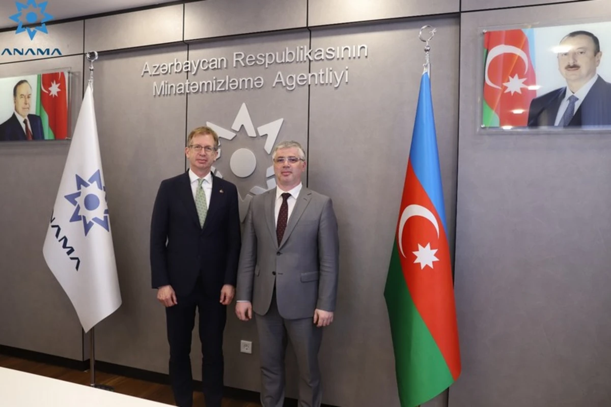 Kanada Azərbaycanla mina təhlükəsizliyi sahəsində əməkdaşlığı inkişaf etdirmək niyyətindədir Kanada Azərbaycanla mina təhlükəsizliyi sahəsində əməkdaşlığı inkişaf etdirmək niyyətindədir