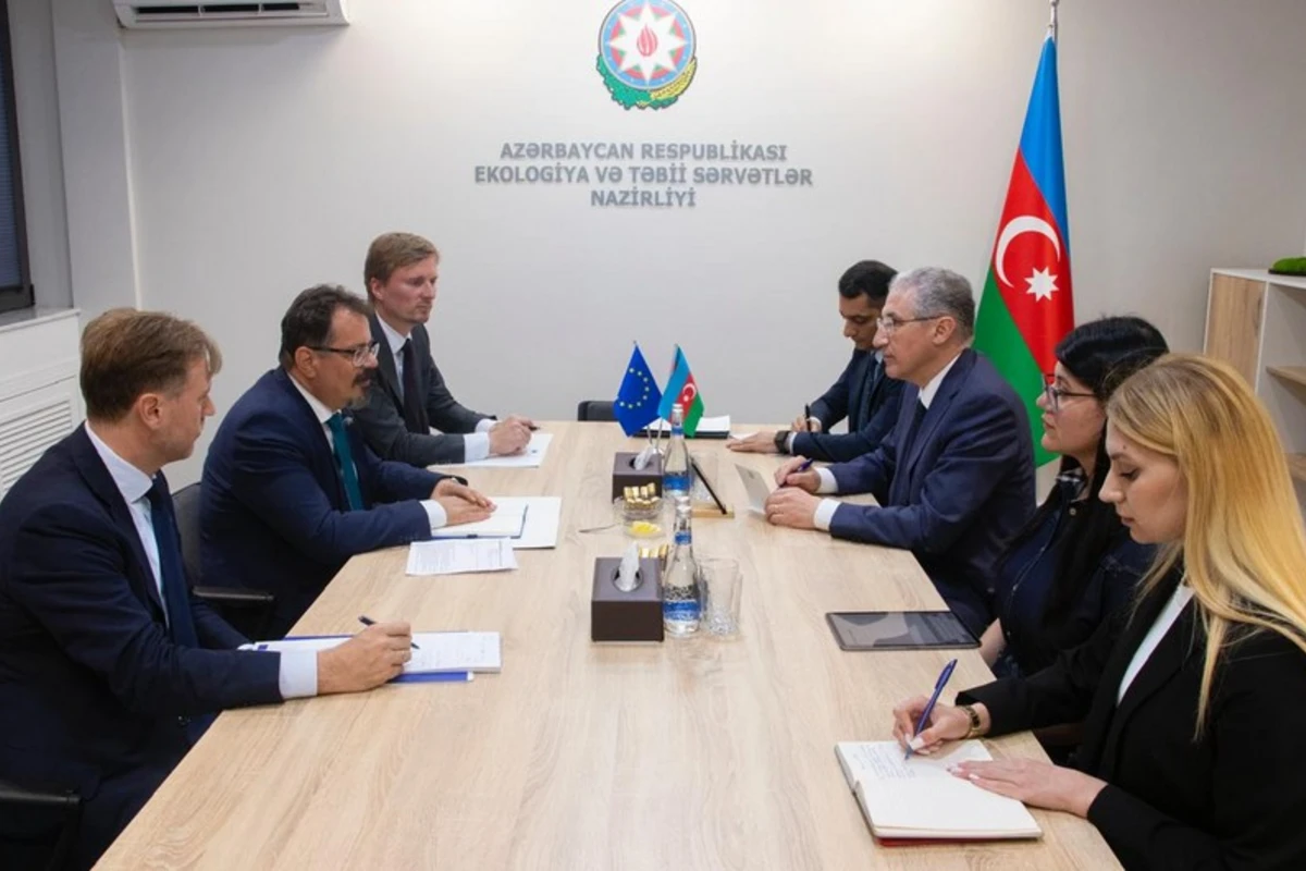 Muxtar Babayev Peter Mixalko ilə ətraf mühitin mühafizəsi sahəsində əməkdaşlıq imkanlarını müzakirə edib