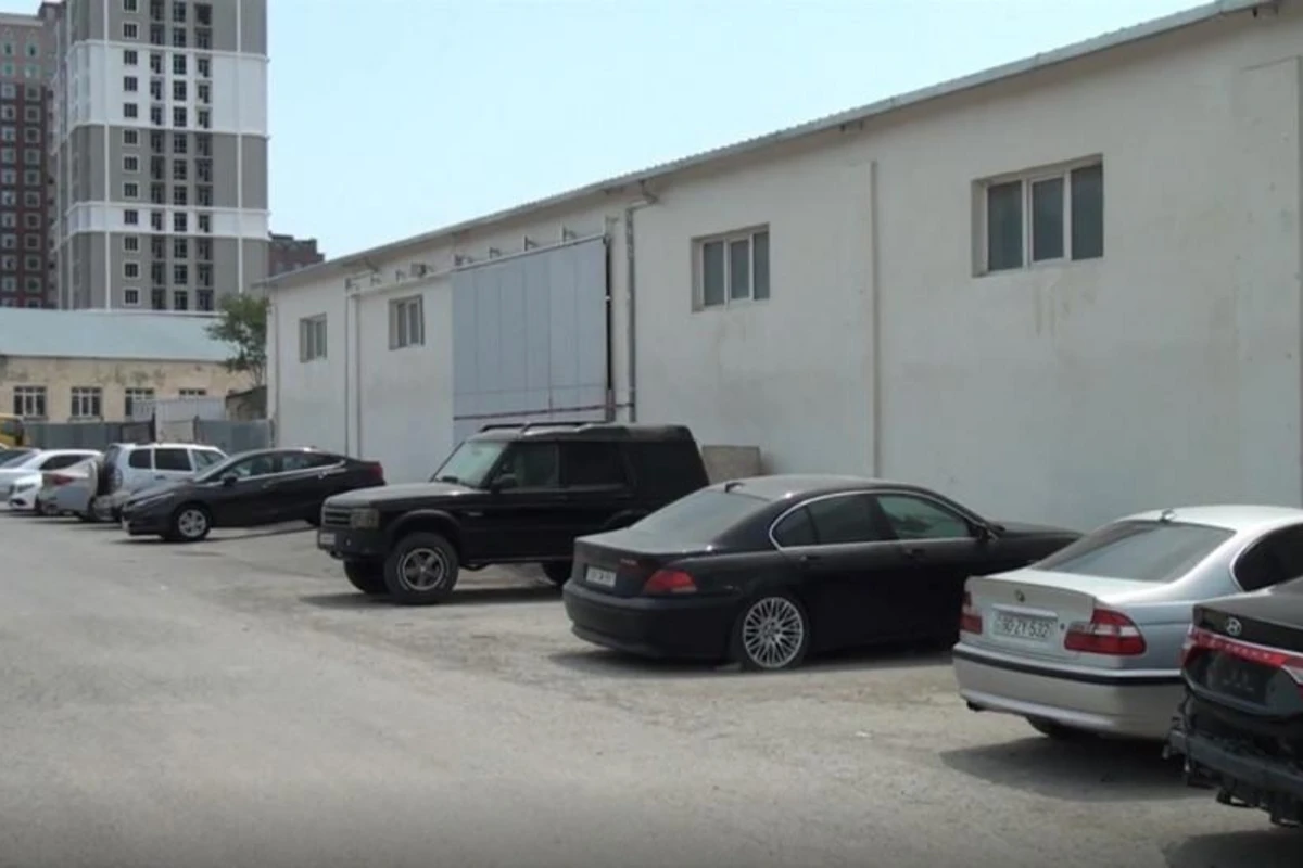Bakıda yanğın təhlükəli avtoservisin fəaliyyəti dayandırılıb - FOTO/VİDEO Bakıda yanğın təhlükəli avtoservisin fəaliyyəti dayandırılıb - FOTO/VİDEO