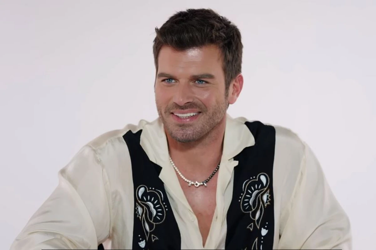 Kıvanç Tatlıtuğun 22 il əvvəlki görüntüləri gündəm oldu - FOTO