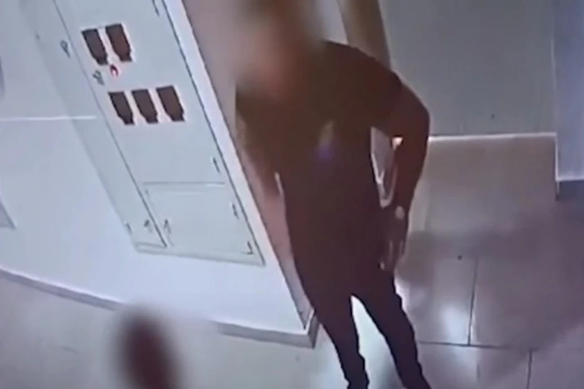 Жители Баку напуганы визитами подозрительных полицейских - ВИДЕО