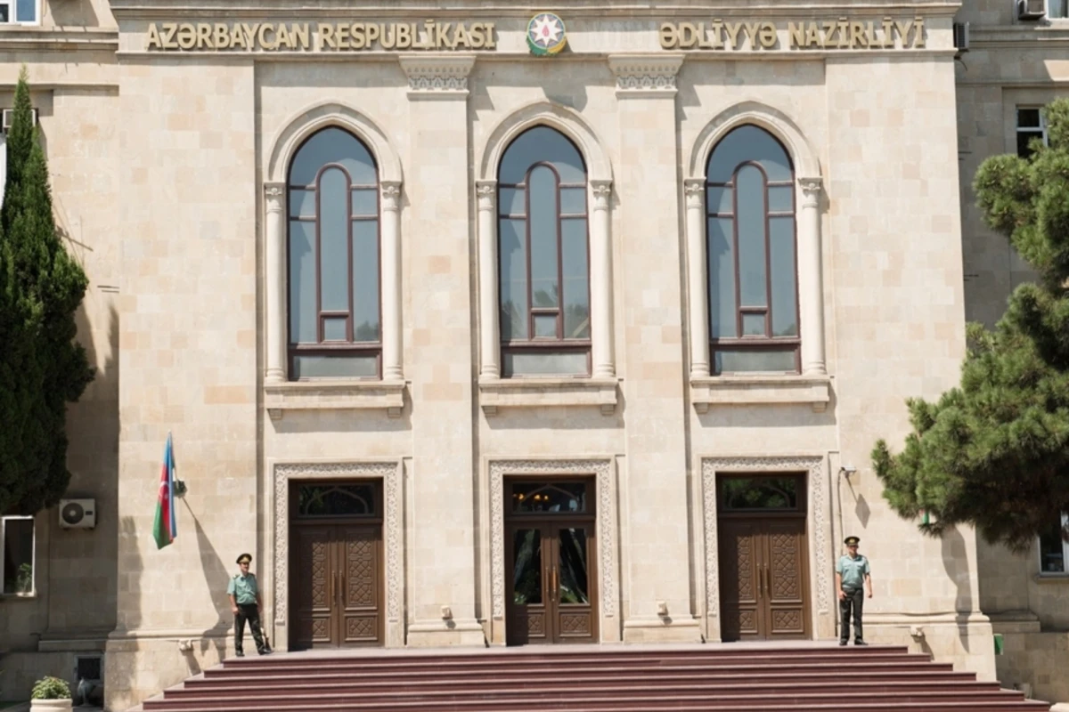 Ədliyyə Nazirliyinin idarə rəisi işdən çıxarılıb
