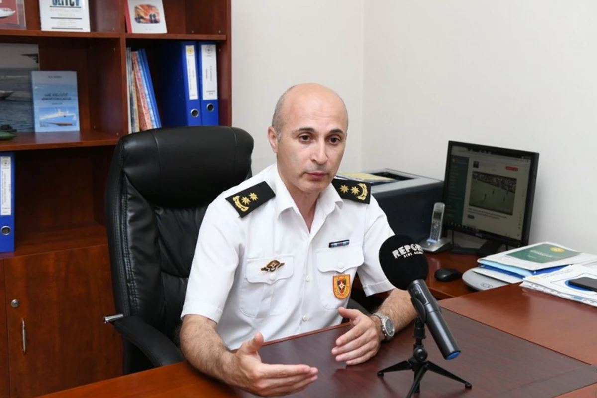 Şöbə rəisi: Bəzən valideynlər sahildə oynayan uşaqlarının dənizdə boğulduğunu düşünüb axtarmağımızı istəyirlər - FOTO Şöbə rəisi: Bəzən valideynlər sahildə oynayan uşaqlarının dənizdə boğulduğunu düşünüb axtarmağımızı istəyirlər - FOTO