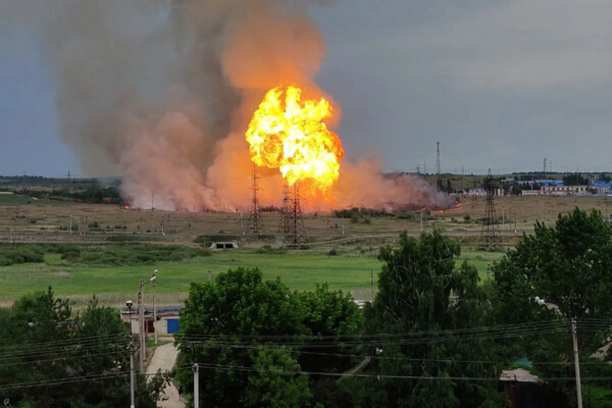 Мощный взрыв на газопроводе в Саратове - ВИДЕО Мощный взрыв на газопроводе в Саратове - ВИДЕО