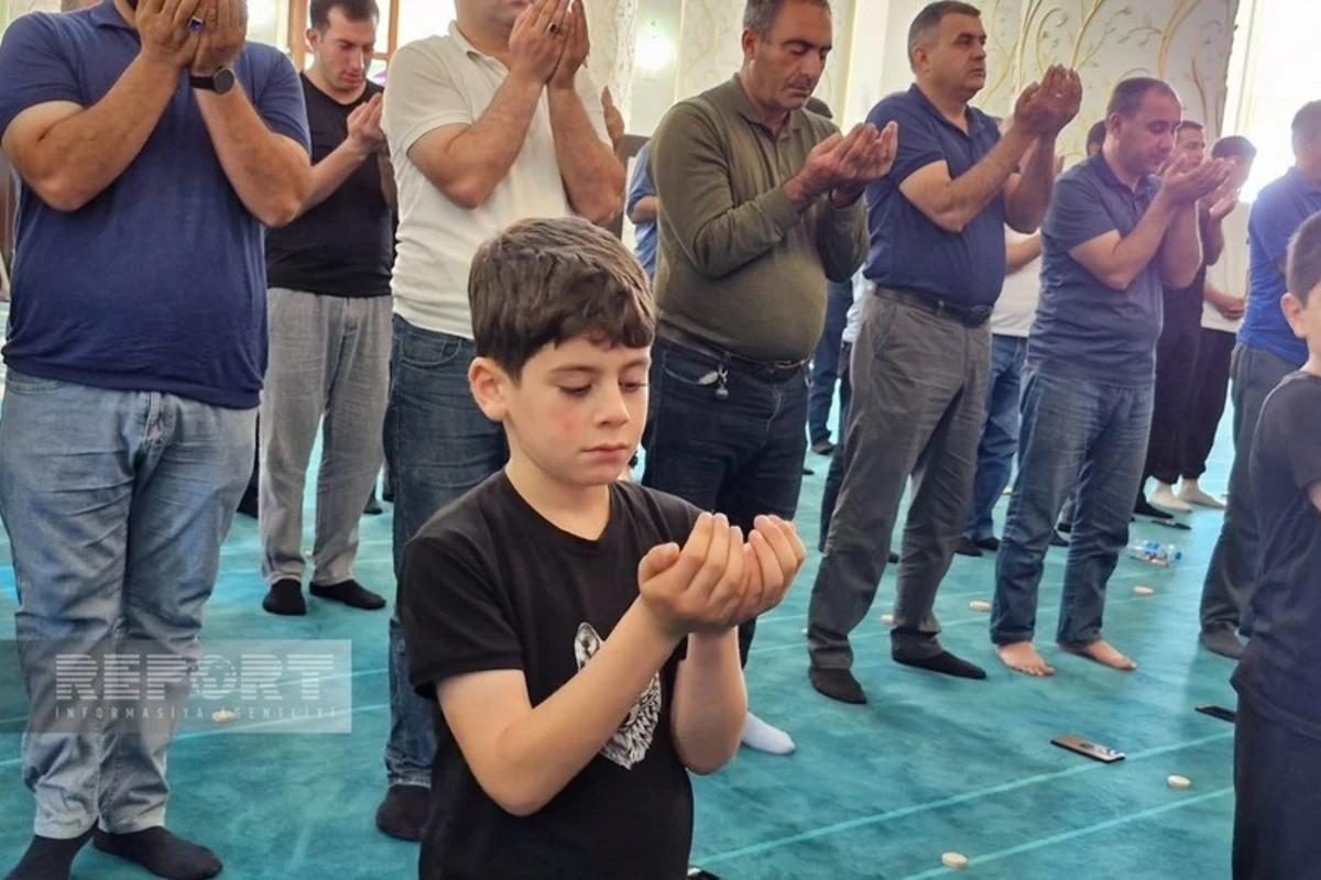 Naxçıvanda Qurban bayramı münasibətilə bayram namazı qılınıb - FOTO