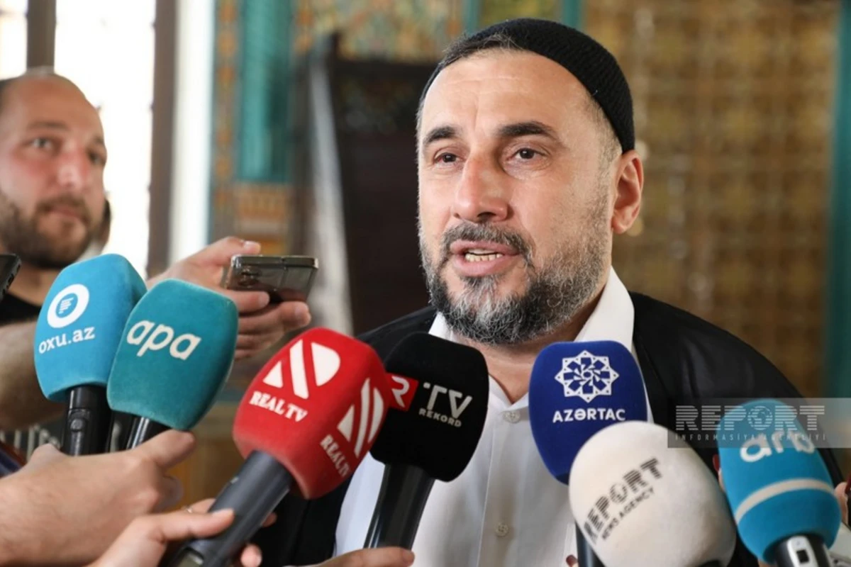 Təzəpir məscidinin imamı: Ət kəsimi mağazlarında qurban əti adı altında heyvan kəsilib satılması şəriətə uyğun deyil