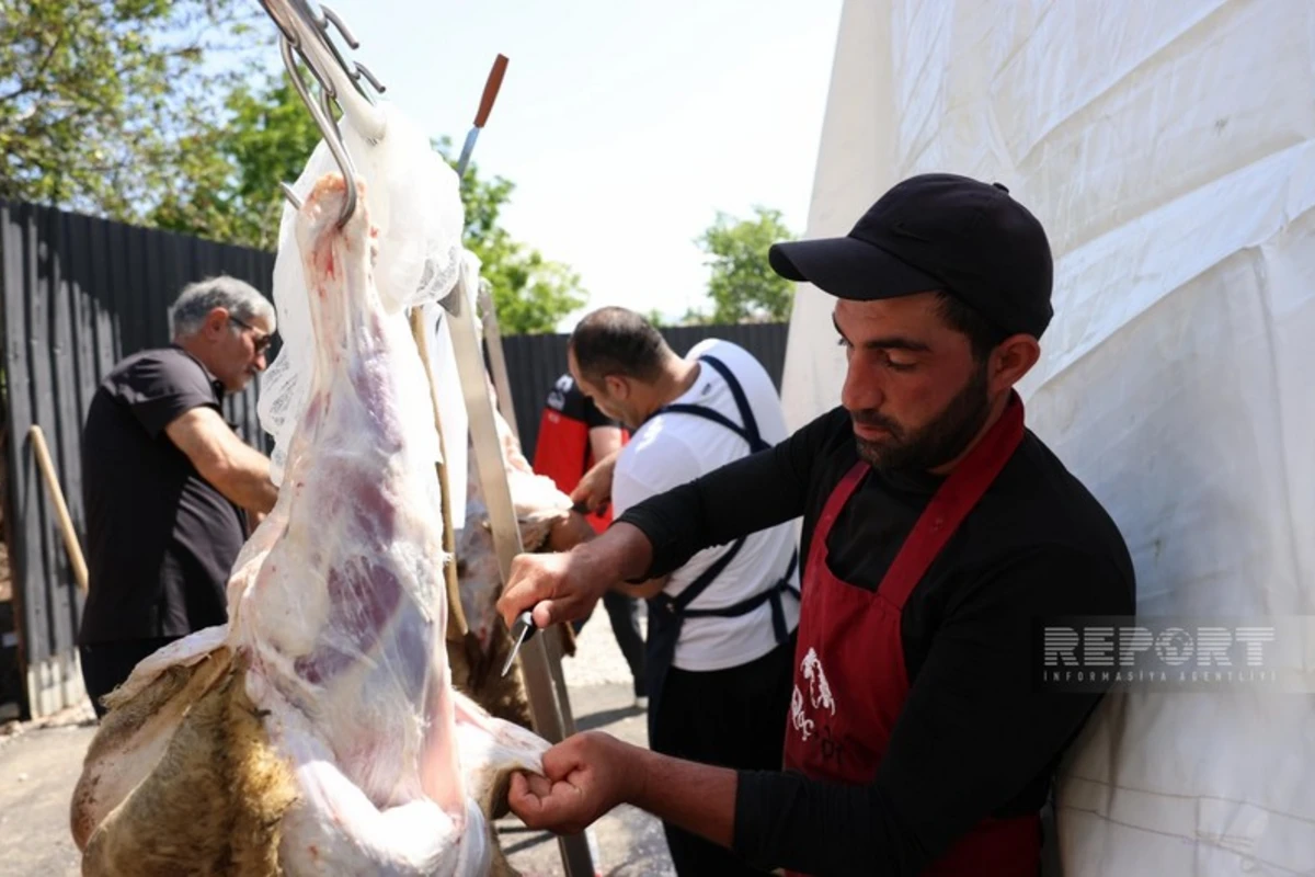 32 ildən sonra ilk dəfə Şuşaya köçürülmüş sakinlər üçün qurbanlar kəsilib - FOTO