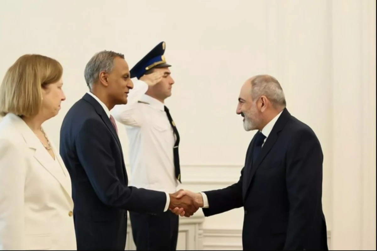 Paşinyan ABŞ dövlət katibinin müavini ilə Bakı və İrəvan arasında sülh prosesini müzakirə edib