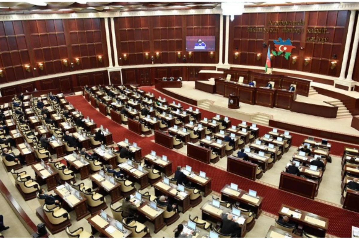 Azərbaycanda əmi, xala, bibi və dayı uşaqlarının evlənməsini qadağan edən layihə I oxunuşda təsdiqlənib