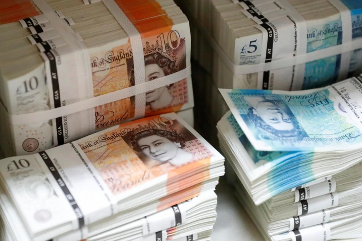 Böyük Britaniyanın dövlət borcu son 63 ilin ən yüksək səviyyəsinə çatıb Böyük Britaniyanın dövlət borcu son 63 ilin ən yüksək səviyyəsinə çatıb
