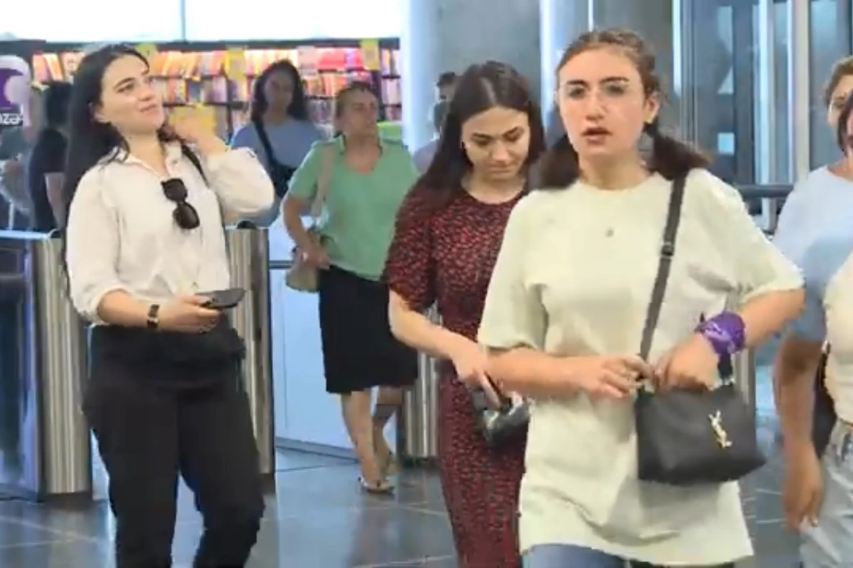 Bakı metrosundan istifadə edənlərə ŞAD XƏBƏR - Bundan sonra... - VİDEO Bakı metrosundan istifadə edənlərə ŞAD XƏBƏR - Bundan sonra... - VİDEO