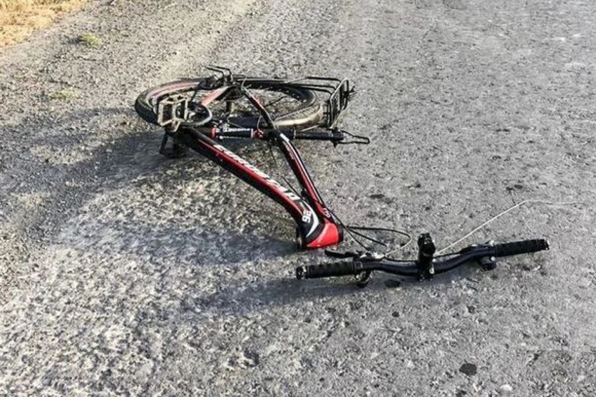 Mingəçevirdə mikroavtobus velosipedçini vurdu