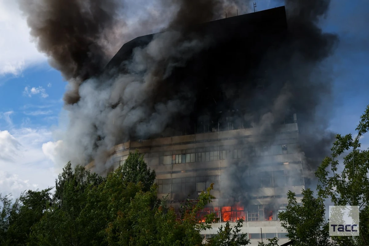 Пожар в офисном здании в Подмосковье: погибли восемь человек - ВИДЕО