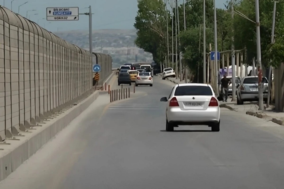 Bakıda təhlükəli yol: Hamı birtərəfli gedir - VİDEO Bakıda təhlükəli yol: Hamı birtərəfli gedir - VİDEO