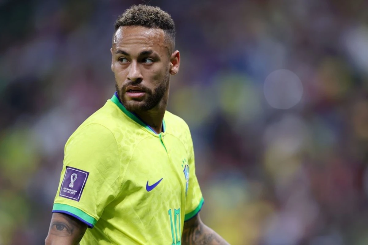 Neymar karyerası ərzində qarşılaşdığı ən çətin rəqibin adını açıqlayıb