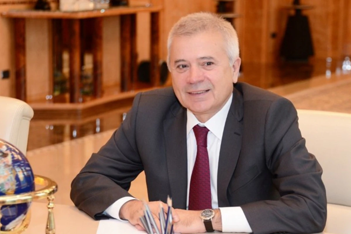 “Forbes”: Vahid Ələkbərov dividend gəlirlərinə görə ən varlı rusiyalıların siyahısında birincidir “Forbes”: Vahid Ələkbərov dividend gəlirlərinə görə ən varlı rusiyalıların siyahısında birincidir
