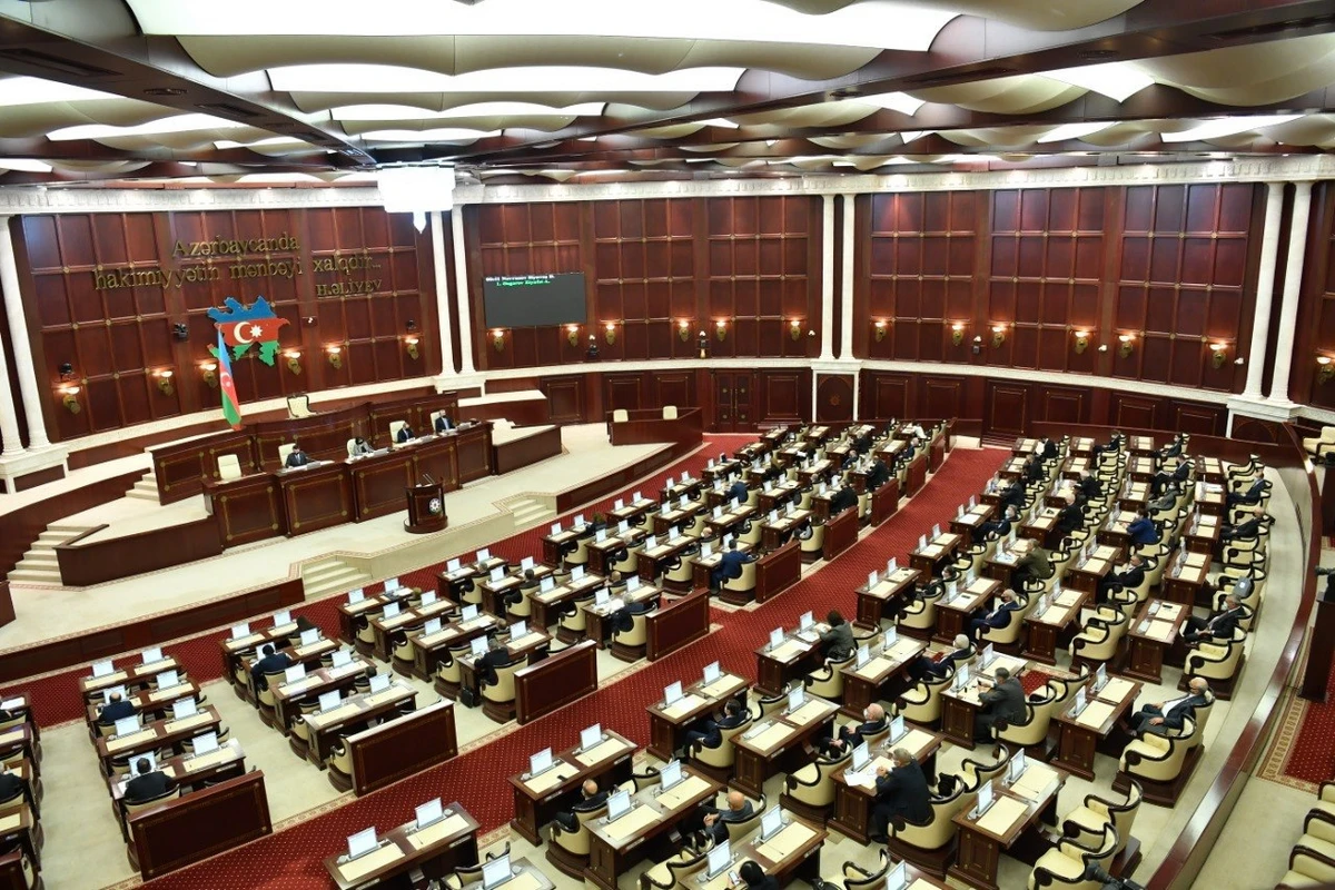 VI çağırış Milli Məclisin sonuncu plenar iclası başlayıb, gündəlikdə 15 məsələ var - YENİLƏNİB