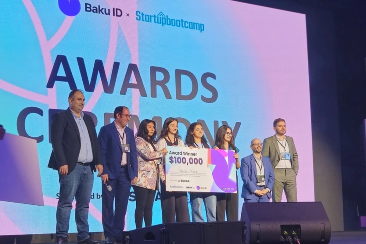 Bakı Ali Neft Məktəbinin komandası 100 min dollar investisiya qazanıb - FOTO