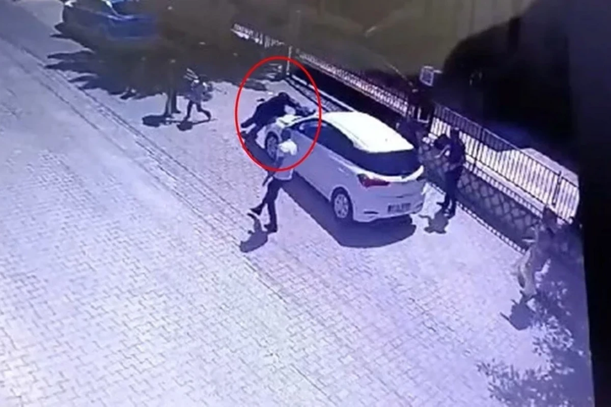 Gəlin qayınananı başmağı ilə döyüb, avtomobili ilə əzdi - FOTO