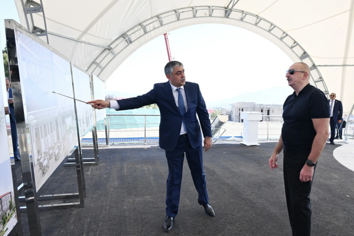 Azərbaycan lideri Xankəndi Konqres Mərkəzinin təməlini qoyub - YENİLƏNİB - FOTO