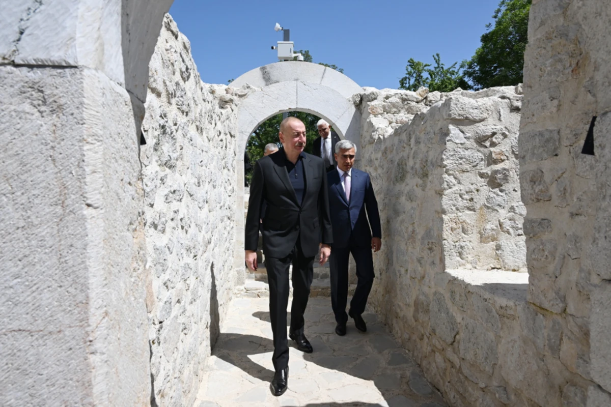 Prezident Şuşada Aşağı Gövhər Ağa məscidinin bərpadan sonra açılışında iştirak edib - YENİLƏNİB - FOTO