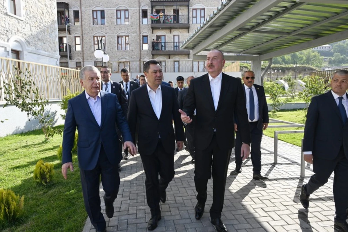 Azərbaycan, Özbəkistan və Qırğızıstan prezidentləri Şuşada gəziblər - YENİLƏNİB - FOTO