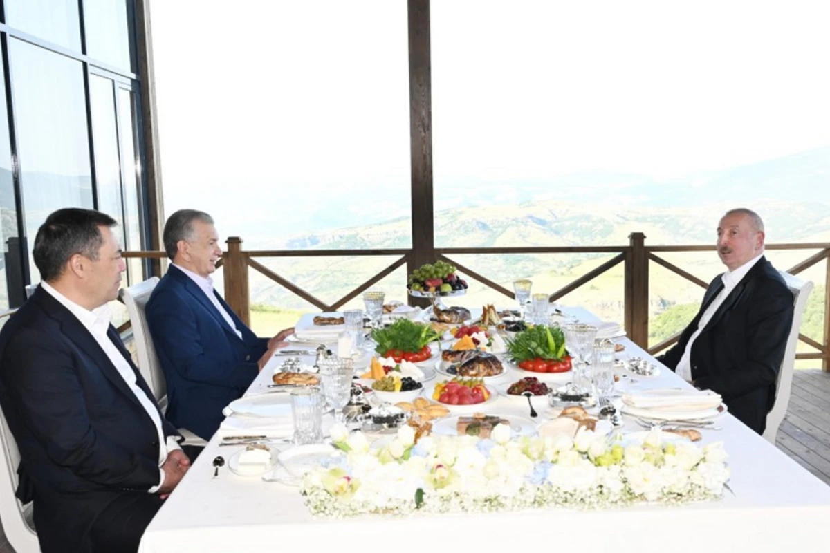 Azərbaycan, Özbəkistan və Qırğızıstan prezidentlərinin Şuşada qeyri-rəsmi naharı olub