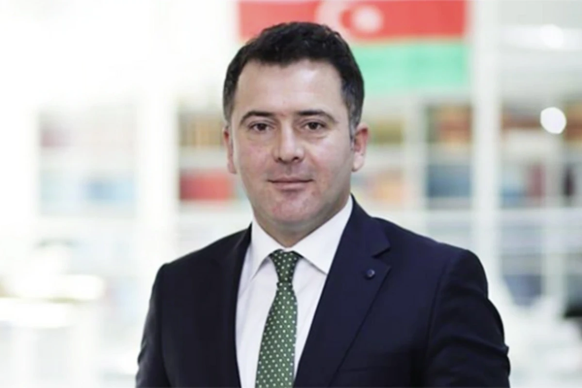 Sabiq vəzifəli şəxsin məhkəməsi məzuniyyət səbəbindən uzanacaq