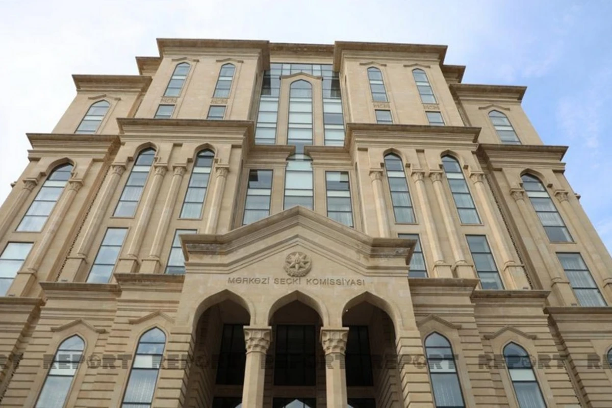 MSK deputatlığa namizədliyini irəli sürən 43 nəfərə imza vərəqəsi verib MSK deputatlığa namizədliyini irəli sürən 43 nəfərə imza vərəqəsi verib