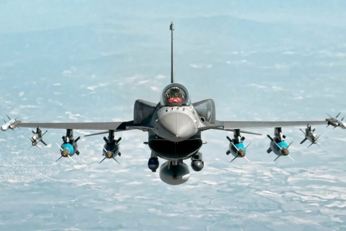 Ukrayna bu yay “F-16” qırıcıları alacaq Ukrayna bu yay “F-16” qırıcıları alacaq