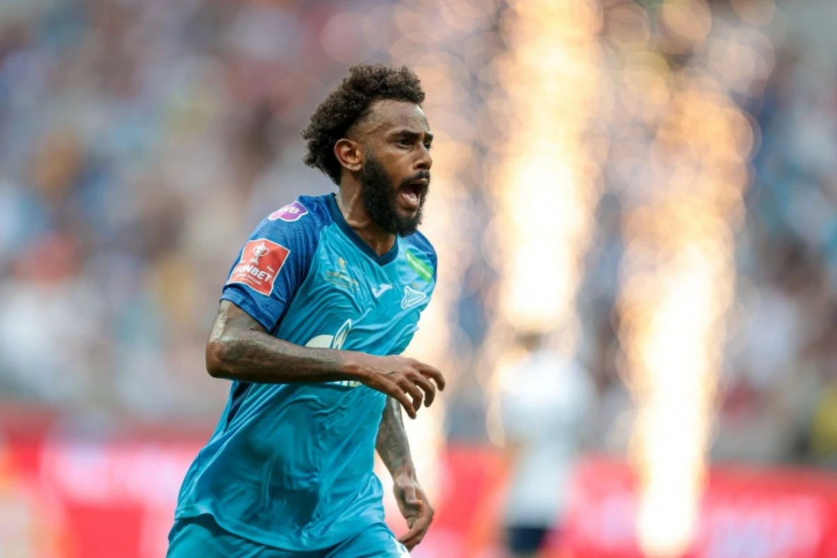 Qalatasaray Zenitin futbolçusunu transfer etmək istəyir Qalatasaray Zenitin futbolçusunu transfer etmək istəyir