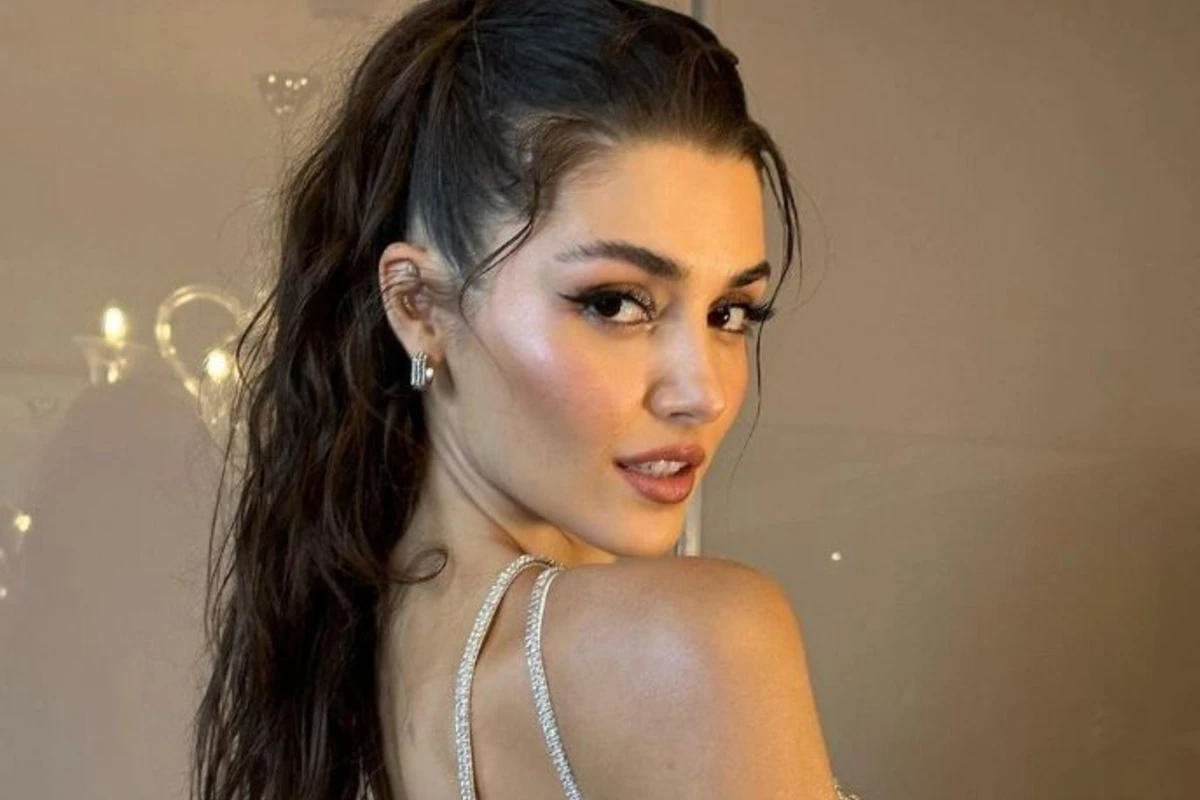 Hande Erçel 2024-cü ilin ən gözəl müsəlman qadını oldu - FOTO