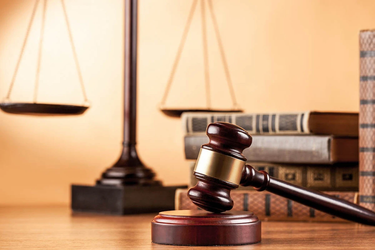 Bakıda hipermarketdə silahlı insidentlə bağlı təqsirləndirilən şəxslərə hökm oxunub Bakıda hipermarketdə silahlı insidentlə bağlı təqsirləndirilən şəxslərə hökm oxunub