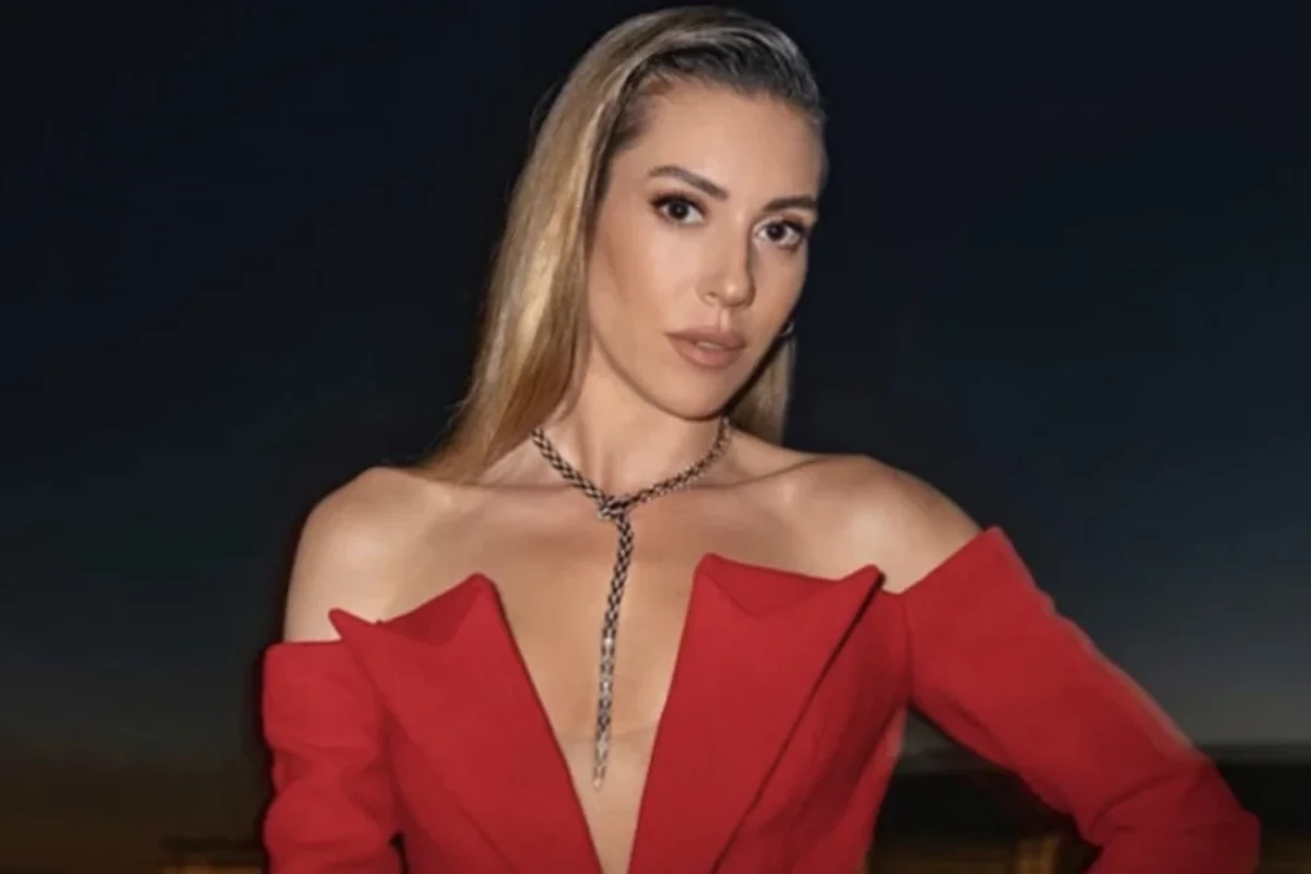 Türkiyəli aktrisa 7 ildən sonra ilk dəfə filmə çəkiləcək - FOTO